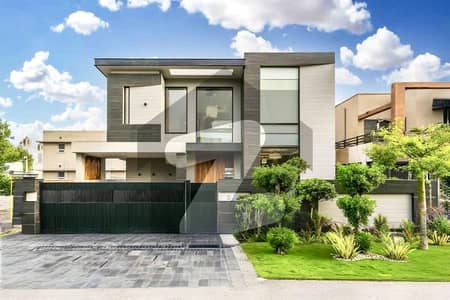 ڈی ایچ اے فیز 7 - بلاک آر فیز 7,ڈیفنس (ڈی ایچ اے),لاہور میں 5 کمروں کا 1 کنال مکان 7.05 کروڑ میں برائے فروخت۔