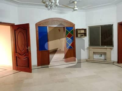 ای ۔ 11/4 ای ۔ 11,اسلام آباد میں 3 کمروں کا 10 مرلہ بالائی پورشن 85.0 ہزار میں کرایہ پر دستیاب ہے۔