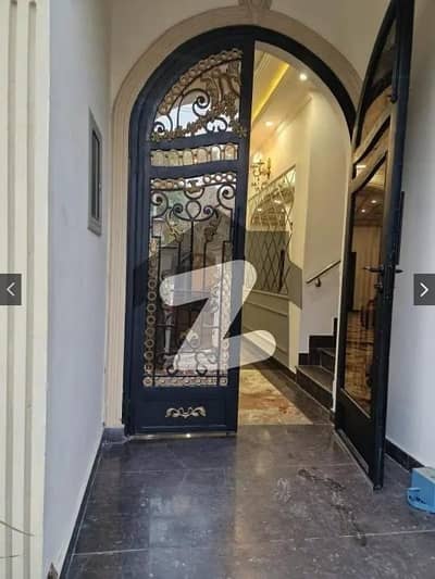 11 MARLA NEAT N CLEAN DOUBLE STORY HOUSE FOR RENT IN VENUS HOUSING SCHEME