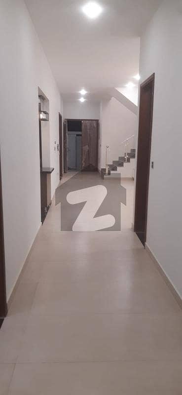 بحریہ ہلز بحریہ ٹاؤن کراچی,کراچی میں 6 کمروں کا 1 کنال مکان 5.8 کروڑ میں برائے فروخت۔