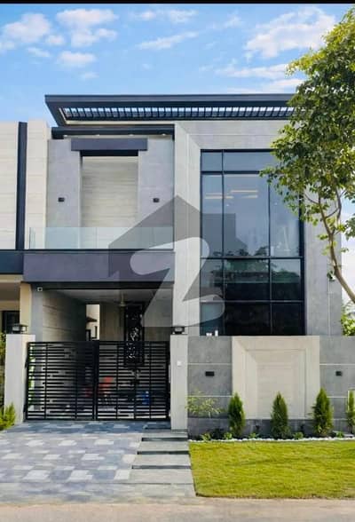 5 MARLA MODERN HOUSE FOR SALE IN DHA 9 TOWN.