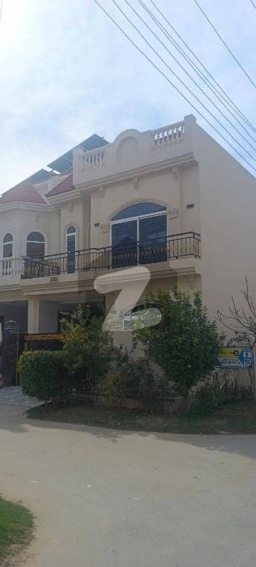 4.07 Marla Corner Spanish Villa For Sale Buch Executive Villas Multan  . . . . . . Prime Location. . . . . .   Hamid Block   Near To Park   Near To Main Boulevard   Near To Mosque   3 BedRoom with Atach WashRoom   1 Drawing Room   2 Kitchen   2 TV Longus  Open Area+Mumty   Big Car Porch  Contact Us. . . Ijaz Bhatti  Call & Whats App No. . .  +92 309 64 90 095