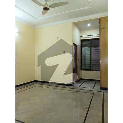 پاکستان ٹاؤن - فیز 1 پاکستان ٹاؤن,اسلام آباد میں 5 کمروں کا 11 مرلہ مکان 1.3 لاکھ میں کرایہ پر دستیاب ہے۔