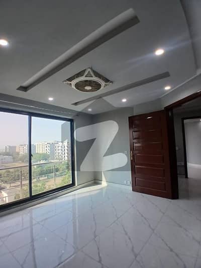 بحریہ ٹاؤن جاسمین بلاک بحریہ ٹاؤن سیکٹر سی,بحریہ ٹاؤن,لاہور میں 1 کمرے کا 2 مرلہ فلیٹ 28.0 ہزار میں کرایہ پر دستیاب ہے۔