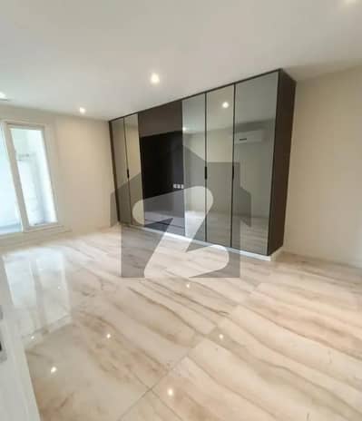 گلبرگ 3 گلبرگ,لاہور میں 3 کمروں کا 9 مرلہ فلیٹ 2.3 لاکھ میں کرایہ پر دستیاب ہے۔