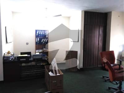 گلبرگ 3 گلبرگ,لاہور میں 2 مرلہ Studio دفتر 38.0 ہزار میں کرایہ پر دستیاب ہے۔