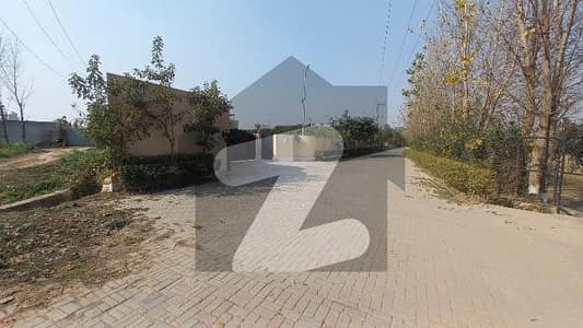 بیدیاں روڈ لاہور میں 16 کنال رہائشی پلاٹ 13.0 کروڑ میں برائے فروخت۔