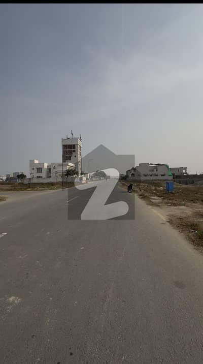 ڈی ایچ اے فیز 8 - بلاک وی فیز 8,ڈیفنس (ڈی ایچ اے),لاہور میں 1 کنال رہائشی پلاٹ 5.1 کروڑ میں برائے فروخت۔