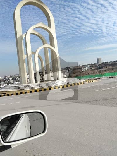 ڈی ایچ اے فیز 5 - سیکٹر سی ڈی ایچ اے ڈیفینس فیز 5,ڈی ایچ اے ڈیفینس,اسلام آباد میں 1 کنال رہائشی پلاٹ 2.4 کروڑ میں برائے فروخت۔