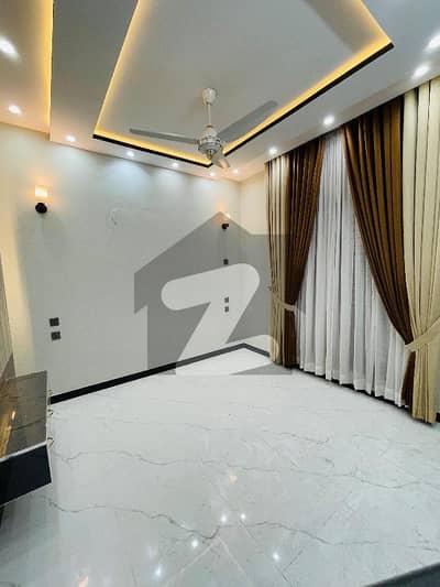 واپڈا ٹاؤن گوجرانوالہ میں 4 کمروں کا 5 مرلہ مکان 65.0 ہزار میں کرایہ پر دستیاب ہے۔