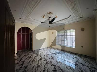 Prime Location Canal View Housing Scheme 10 Marla Lower Portion Up For rent