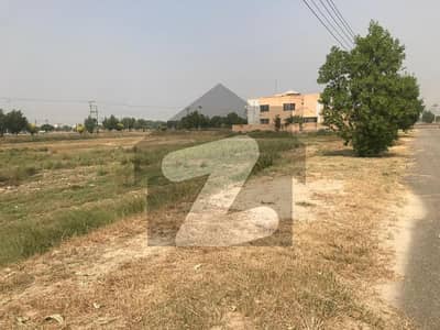 کے ای ایم سی ہاؤسنگ سوسائٹی ۔ بلاک اے کے ای ایم سی ہاؤسنگ سوسائٹی,لاہور میں 2 کنال رہائشی پلاٹ 6.0 کروڑ میں برائے فروخت۔