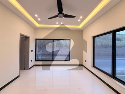 بحریہ انکلیو - سیکٹر ایف1 بحریہ انکلیو,بحریہ ٹاؤن,اسلام آباد میں 8 کمروں کا 10 مرلہ مکان 6.5 کروڑ میں برائے فروخت۔