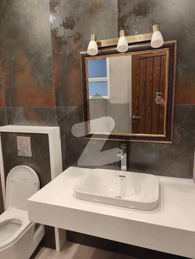 10 MARLA BEAUTIFULL HOUSE FOR SALE BAHRIA TOWN LAHORE