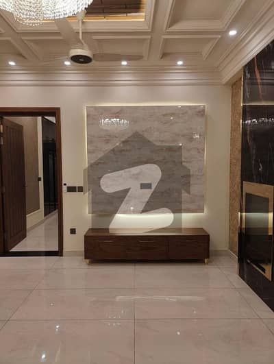 10 MARLA BEAUTIFULL HOUSE FOR SALE BAHRIA TOWN LAHORE