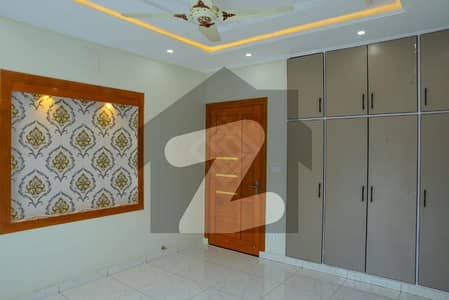 40/80 Triple story House Available for rent in G13
