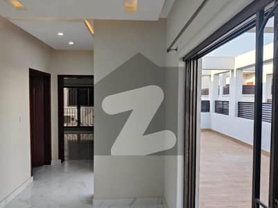 عسکری 10 - سیکٹر ایس عسکری 10,عسکری,لاہور میں 5 کمروں کا 15 مرلہ مکان 9.9 کروڑ میں برائے فروخت۔