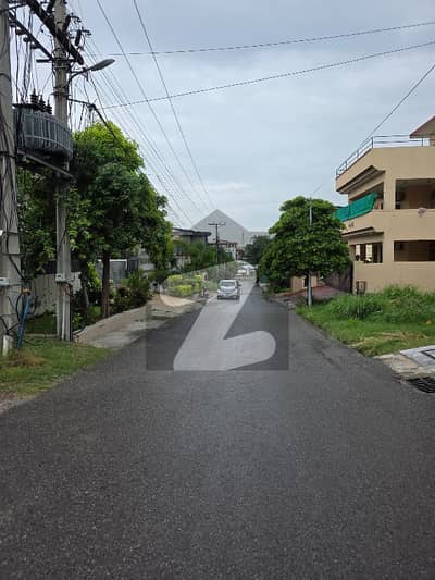 سوان گارڈن ۔ بلاک ایف سوان گارڈن,اسلام آباد میں 1 کنال رہائشی پلاٹ 2.6 کروڑ میں برائے فروخت۔