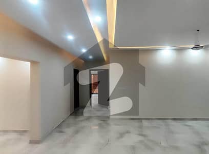 عسکری 10 - سیکٹر ایس عسکری 10,عسکری,لاہور میں 5 کمروں کا 15 مرلہ مکان 2.8 لاکھ میں کرایہ پر دستیاب ہے۔