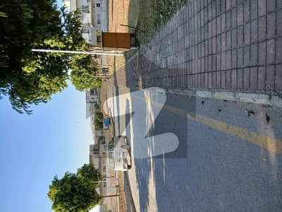 بحریہ گرینز۔ اوورسیز انکلیو - سیکٹر 5 بحریہ گرینز۔ اوورسیز انکلیو,بحریہ ٹاؤن فیز 8,بحریہ ٹاؤن راولپنڈی,راولپنڈی میں 1 کنال رہائشی پلاٹ 2.25 کروڑ میں برائے فروخت۔