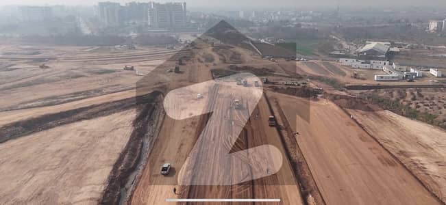 مارگلہ انکلیو مارگلہ ایونیو,اسلام آباد میں 1 کنال رہائشی پلاٹ 6.5 کروڑ میں برائے فروخت۔