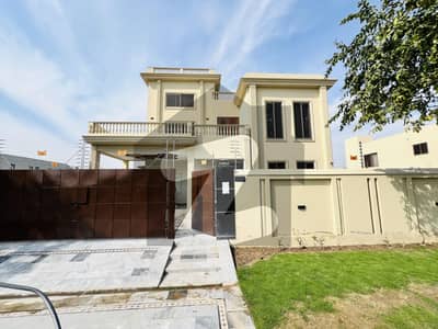 BRAND NEW 1 KANAL LOWER PORTION FOR RENT