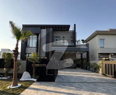 ڈی ایچ اے فیز 5 ڈیفنس (ڈی ایچ اے),لاہور میں 5 کمروں کا 1 کنال مکان 3.0 لاکھ میں کرایہ پر دستیاب ہے۔