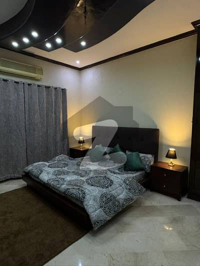 ڈی ایچ اے فیز 4 - بلاک ڈبل سی فیز 4,ڈیفنس (ڈی ایچ اے),لاہور میں 5 کمروں کا 1 کنال مکان 3.0 لاکھ میں کرایہ پر دستیاب ہے۔