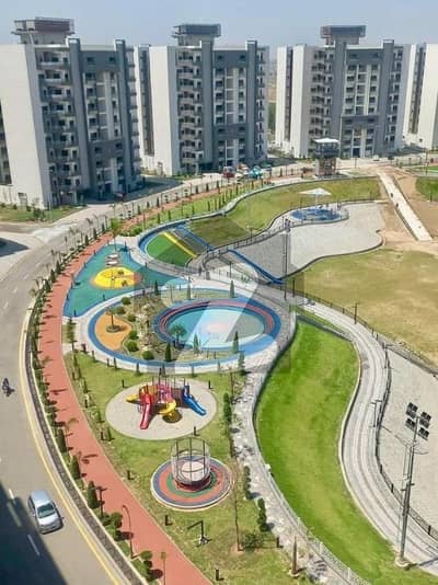 10 MARLA 3 BED FLAT AVAILABLE FOR SALE WITH GAS IN ASKARI 11 SEC D FACEING PARK