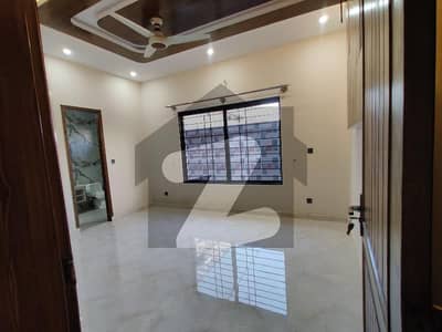 پارک انکلیو اسلام آباد میں 6 کمروں کا 1 کنال مکان 4.0 لاکھ میں کرایہ پر دستیاب ہے۔