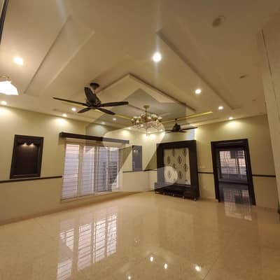 10 Marla Brand New Designer Upper Portion Available For Rent Ground Lock