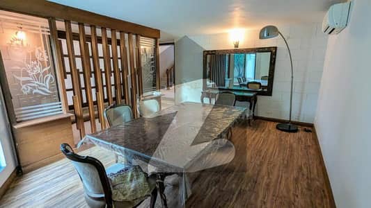 ایف ۔ 7 اسلام آباد میں 4 کمروں کا 1 کنال مکان 7.85 لاکھ میں کرایہ پر دستیاب ہے۔