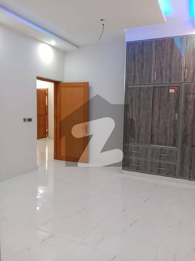 5 MARLA BRAND NEW TRIPLE STORY HOUSE FOR RENT IN VENUS