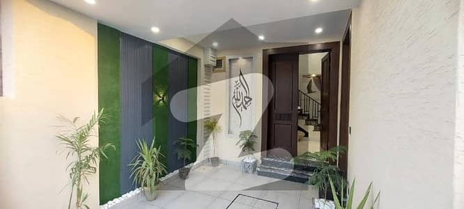 بحریہ ٹاؤن فیز 8 ۔ بلاک ایم بحریہ ٹاؤن فیز 8,بحریہ ٹاؤن راولپنڈی,راولپنڈی میں 3 کمروں کا 5 مرلہ مکان 2.5 کروڑ میں برائے فروخت۔ بحریہ ٹاؤن فیز 8 ۔ بلاک ایم بحریہ ٹاؤن فیز 8,بحریہ ٹاؤن راولپنڈی,راولپنڈی میں 3 کمروں کا 5 مرلہ مکان 2.5 کروڑ میں برائے فروخت۔