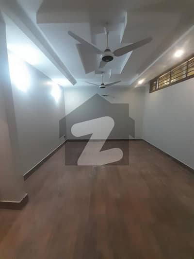 100 Yards Bungalow For Rent