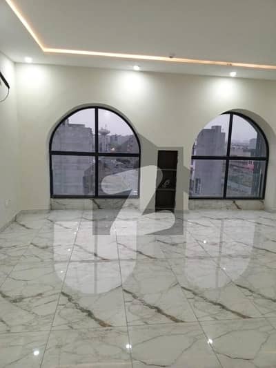 4 Marla commercial floor for Rent in DHA Phase 7