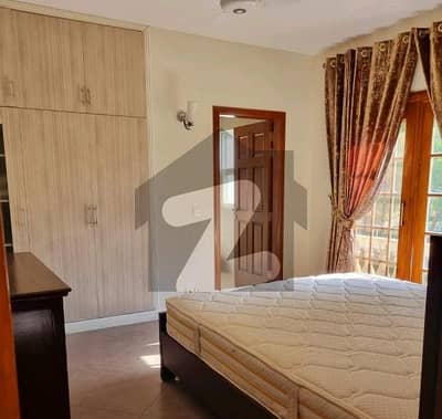 ڈپلومیٹک انکلیو اسلام آباد میں 2 کمروں کا 6 مرلہ فلیٹ 2.9 لاکھ میں کرایہ پر دستیاب ہے۔