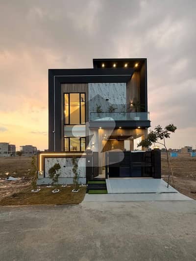 پارک ویو سٹی لاہور میں 4 کمروں کا 5 مرلہ مکان 1.5 کروڑ میں برائے فروخت۔