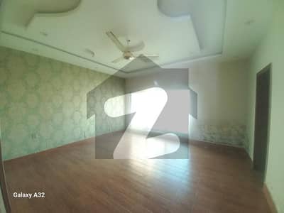 ایڈن سٹی - بلاک بی ایڈن سٹی,ایڈن,لاہور میں 3 کمروں کا 10 مرلہ مکان 1.5 لاکھ میں کرایہ پر دستیاب ہے۔