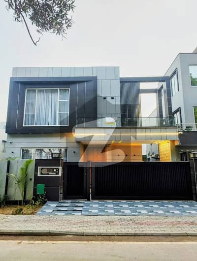 10 MARLA LUXURY DESIGNER HOUSE | MODERN INTERIOR & DOUBLE HEIGHT LOBBY