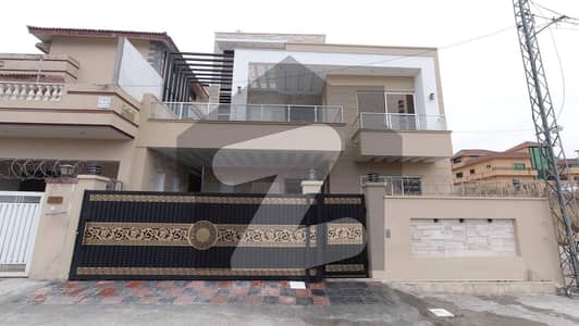 بنی گالہ اسلام آباد میں 4 کمروں کا 10 مرلہ مکان 3.5 کروڑ میں برائے فروخت۔