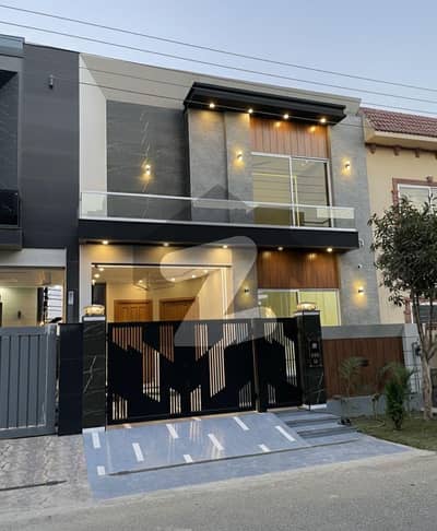 5 Marla Brand New Modern House