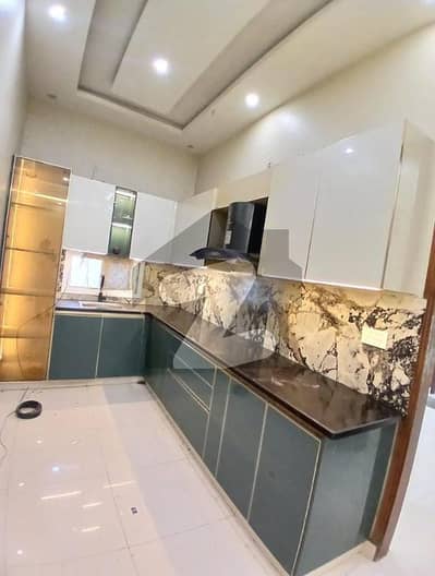 سینٹرل انفارمیشن کوآپریٹیو ہاؤسنگ سوسائٹی سکیم 33,کراچی میں 2 کمروں کا 7 مرلہ بالائی پورشن 60.0 ہزار میں کرایہ پر دستیاب ہے۔