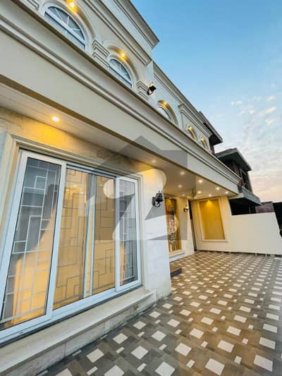 Spanish Style 10 Marla House Available for Sale