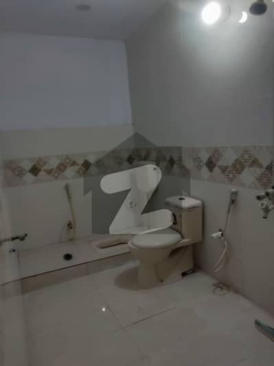 ولایت کالونی راولپنڈی میں 2 کمروں کا 6 مرلہ زیریں پورشن 35.0 ہزار میں کرایہ پر دستیاب ہے۔