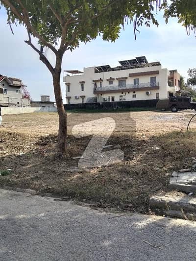 ڈی ایچ اے ڈیفینس فیز 1 ڈی ایچ اے ڈیفینس,اسلام آباد میں 1 کنال رہائشی پلاٹ 3.95 کروڑ میں برائے فروخت۔