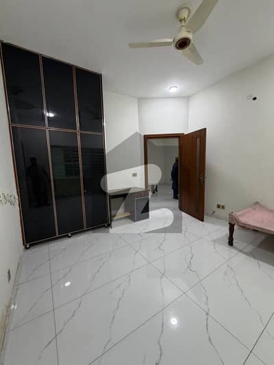 واپڈا ٹاؤن فیز 1 واپڈا ٹاؤن,لاہور میں 3 کمروں کا 10 مرلہ بالائی پورشن 75.0 ہزار میں کرایہ پر دستیاب ہے۔