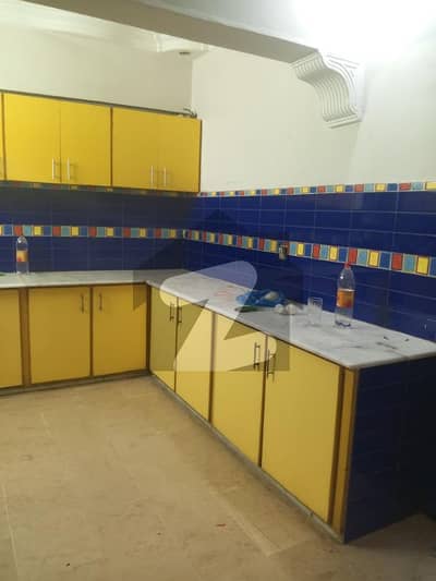 گلشنِ اقبال ٹاؤن کراچی میں 3 کمروں کا 5 مرلہ فلیٹ 42.0 ہزار میں کرایہ پر دستیاب ہے۔ گلشنِ اقبال ٹاؤن کراچی میں 3 کمروں کا 5 مرلہ فلیٹ 42.0 ہزار میں کرایہ پر دستیاب ہے۔