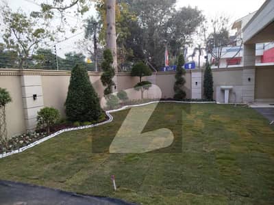 BRAND NEW 1 KANAL BEAUTIFULL HOUSE AVAILABLE FOR SALE