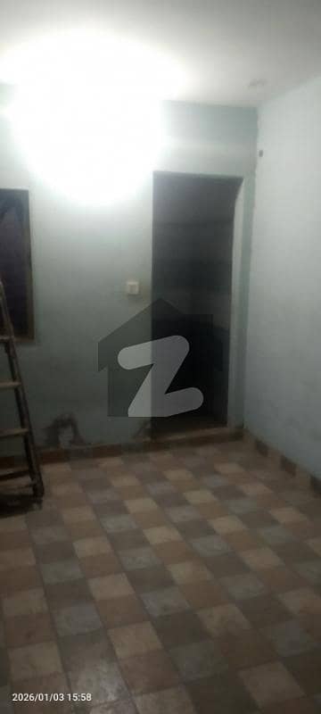 علامہ اقبال ٹاؤن ۔ کامران بلاک علامہ اقبال ٹاؤن,لاہور میں 1 مرلہ کمرہ 10.0 ہزار میں کرایہ پر دستیاب ہے۔